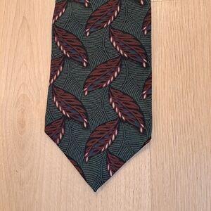Woodward Green Brown Leaf Print‎ 100% Silk Costa Rican Standard Width Tie